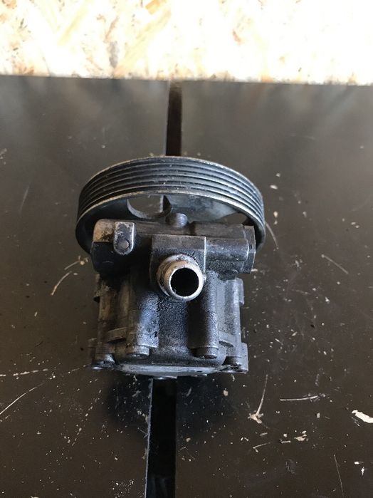 Помпа за кормилно управление за Citroen, Peugeot Berlingo, Partner 1.6 HDI 9685555580