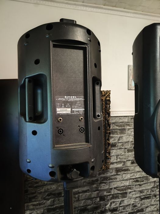 Vând boxa beningher