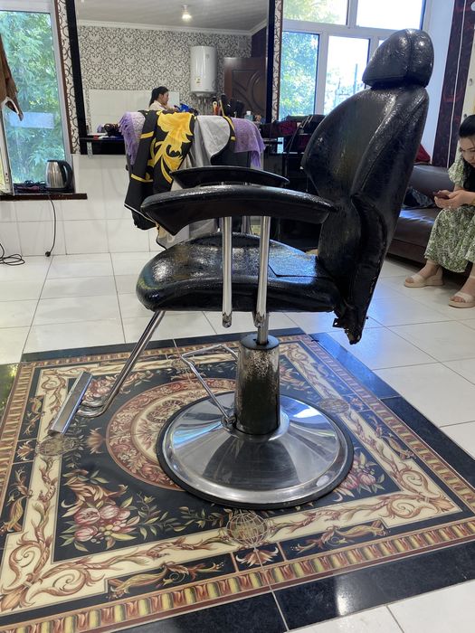 Salon jihozlari sotiladi