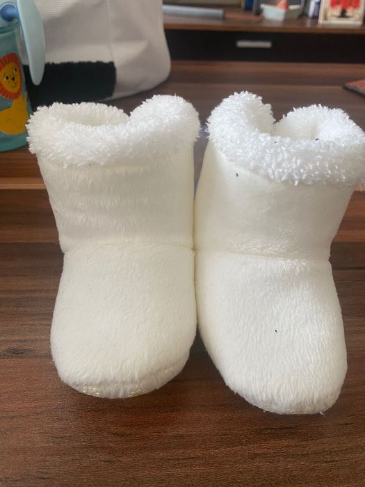 Лот бебешки обувки