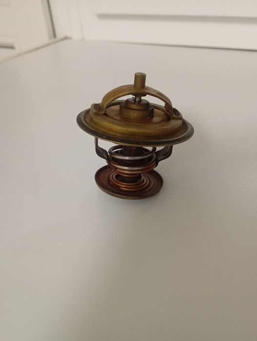 Продам термостат оригинальный