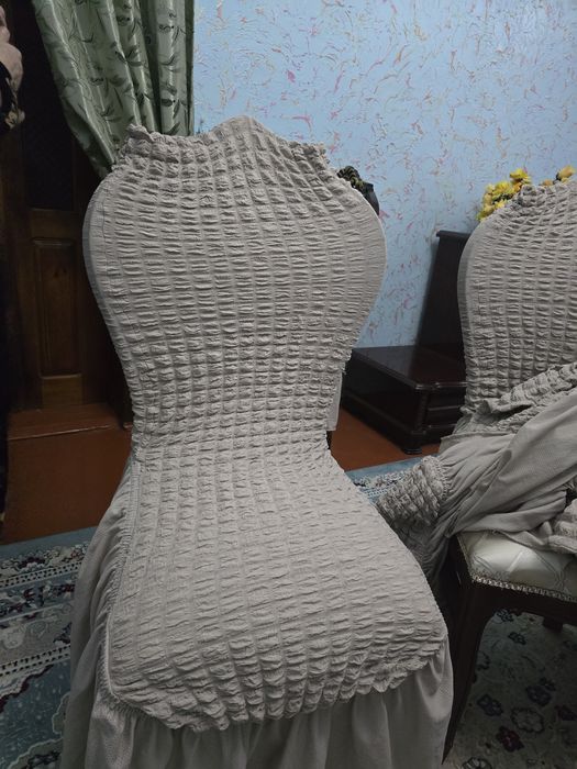 Стулья коричневые