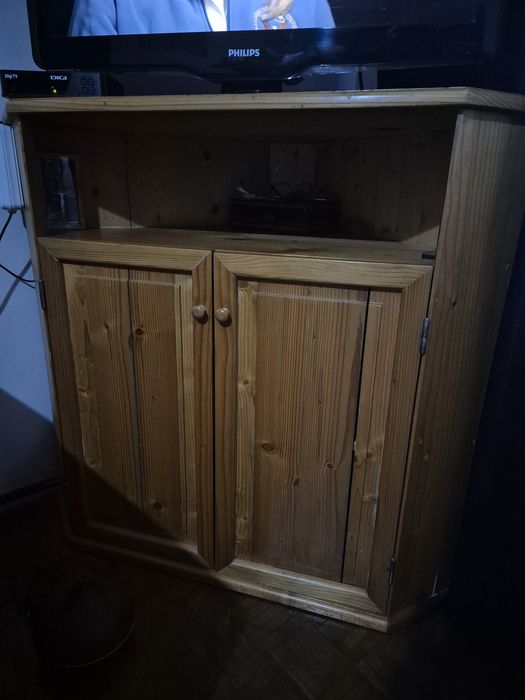 Vând comodă pe colț