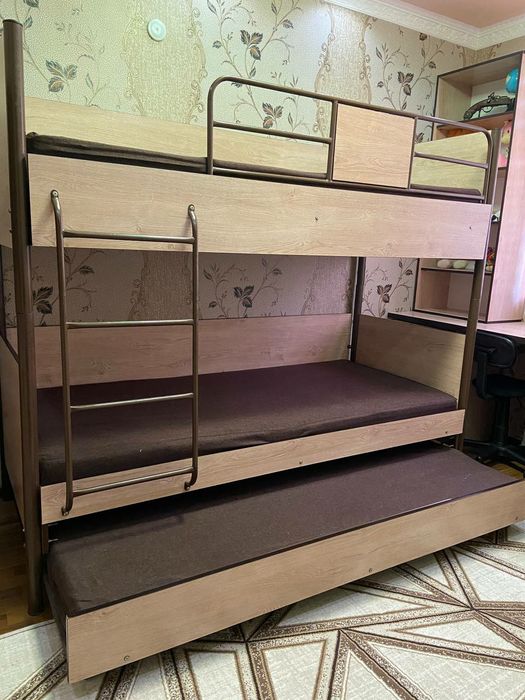 Продаётся 3× комнатная квартира с обстановкой, город Бухара