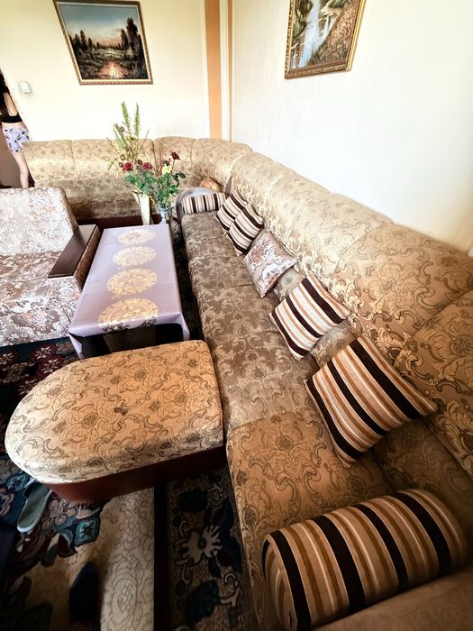 Отдам даром диван уголок и многое другое