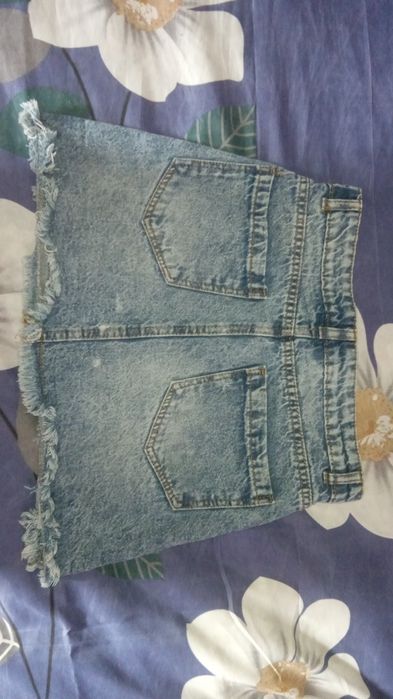 Vând fusta pentru copii