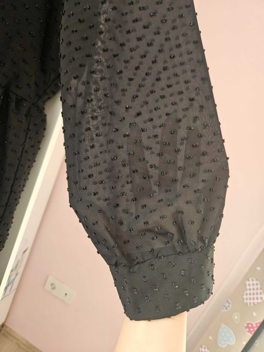 Рокля Reserved .