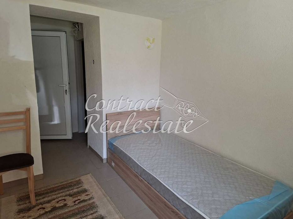 Дава се под наем Едностаен апартамент в Варна, Цветен квартал - 16 кв.м за 228.99 € - Снимка #1