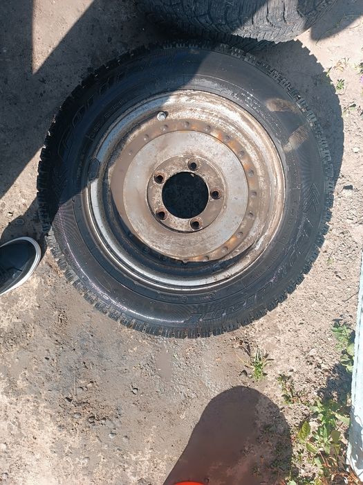 Б/у шины на Волгу