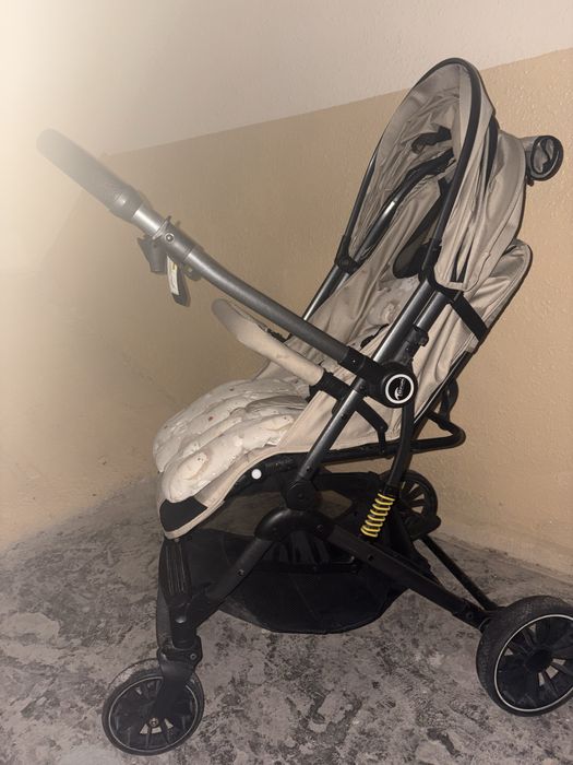 Коляска детская прогулочная