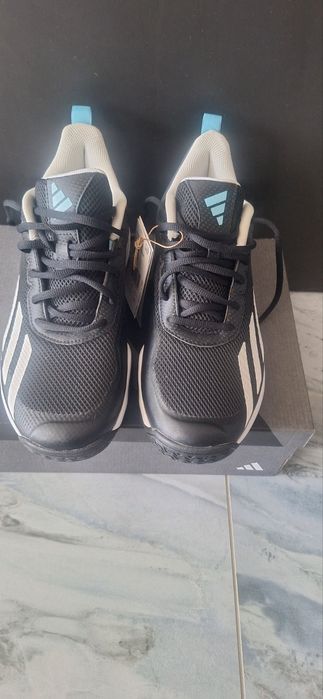 ЧИСТО НОВИ оригинални Adidas