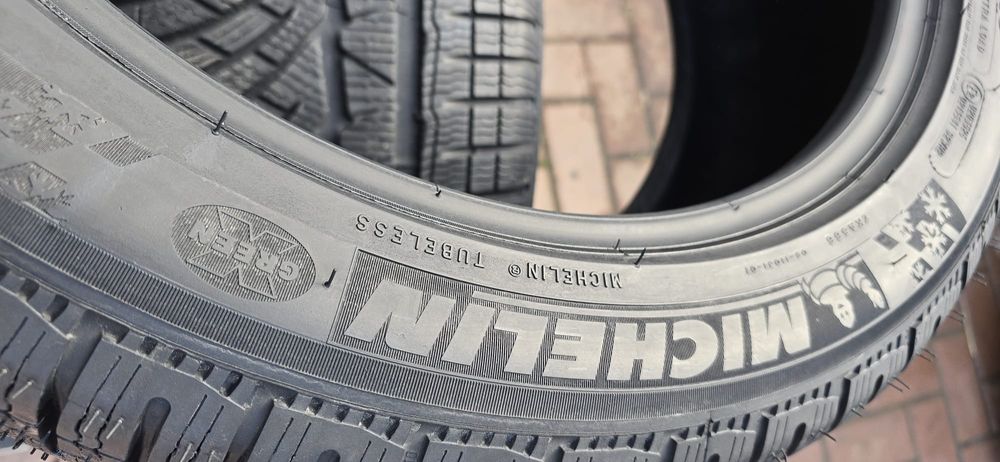 2 anvelope de iarna Michelin 245-45-18