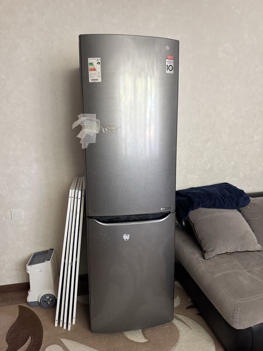 Холодильник продается