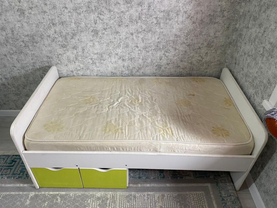 Продам детскую кровать есть торг