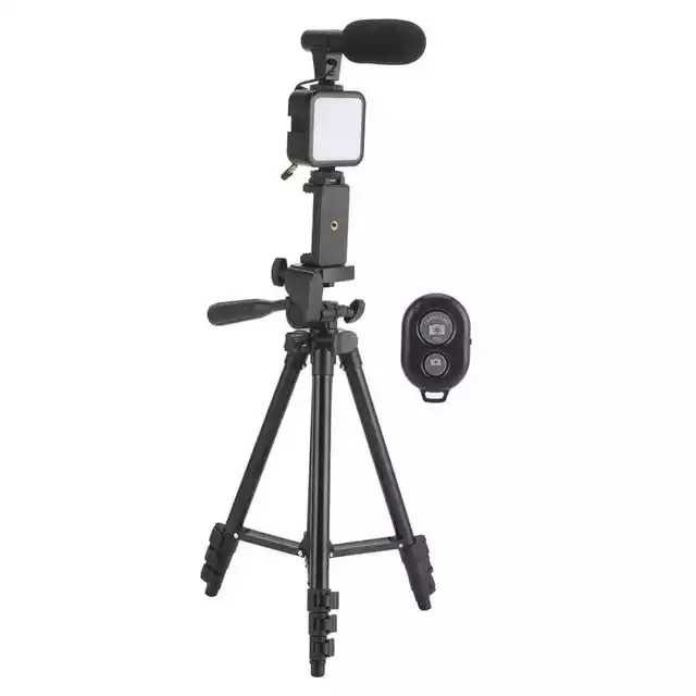 Для блогеров. Штатив. Тренога с микрофоном и подсветкой. Vloggin kit.
