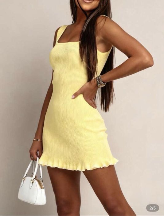 Жълта Рокля