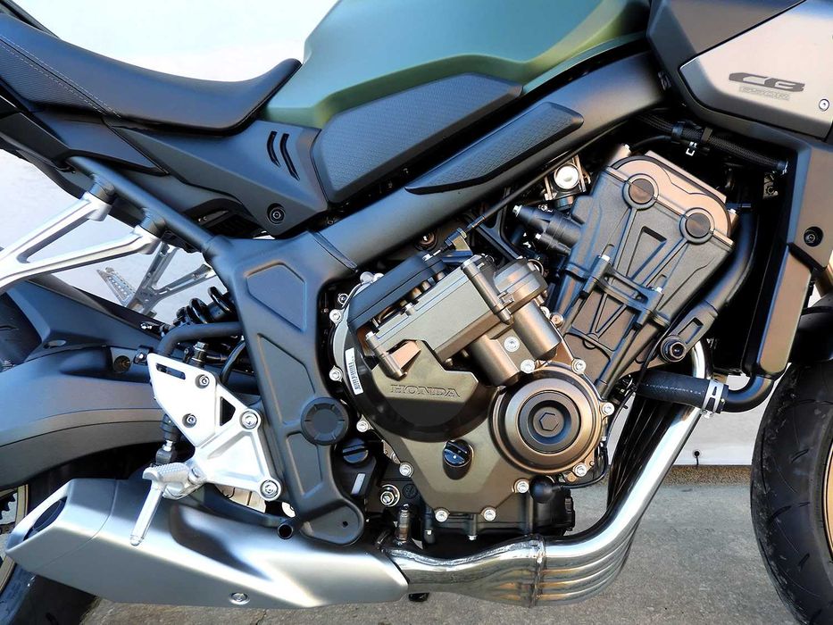 Lichidare Motocicleta Honda CB650R E-Clutch ABS 2025 | Rate | Leasing