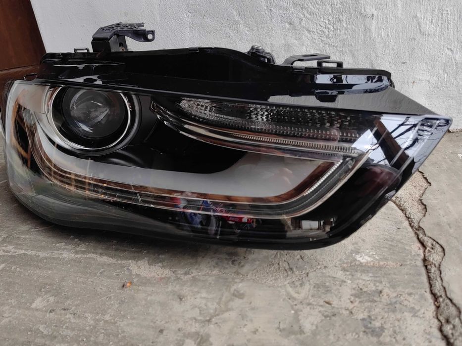 Фар Audi A4 B8.5 Bi-Xenon LED десен / Фар Ауди А4 Б8.5 Оригинален