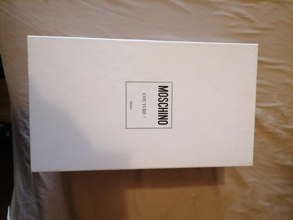 Pantofii moschino de bărbați