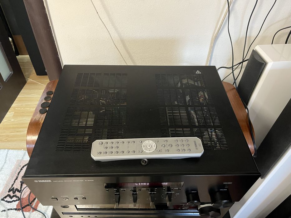 Aplituner Yamaha R-S300 4 stereo si iesire subwoofer