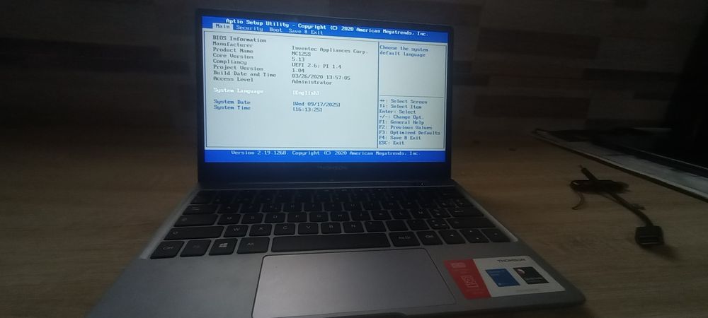 Laptop thomson fara sistem de operare