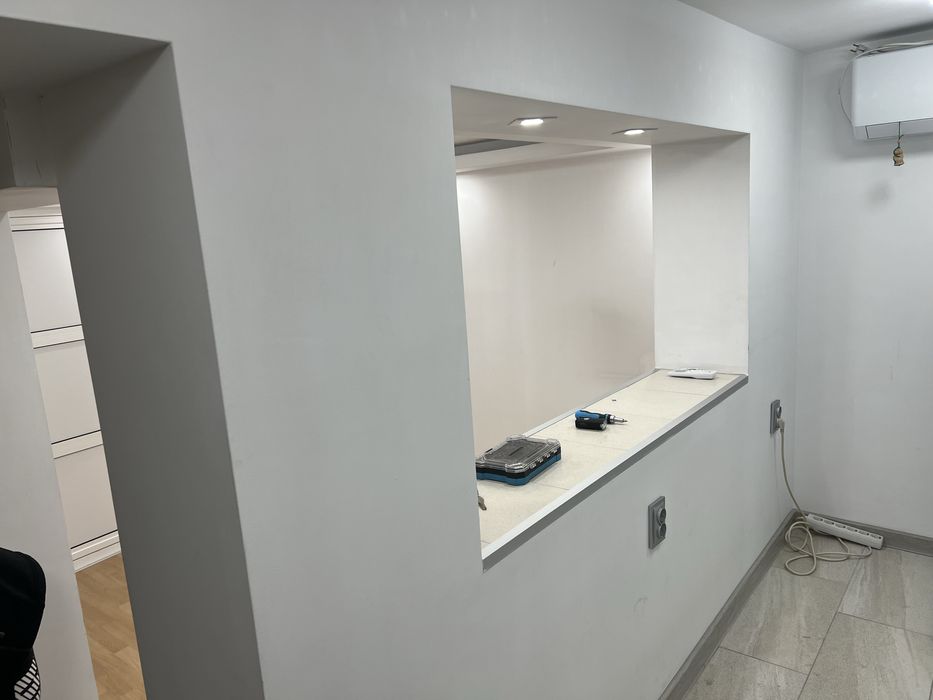 Дава се под наем Ателие в Шумен, 5-ти полк - 16000 кв.м за 163.2 € - Снимка #2