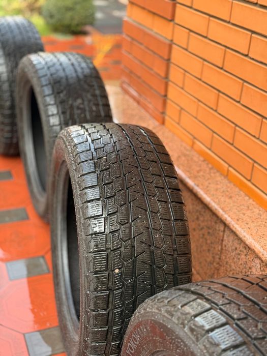 Продам шины бу R20