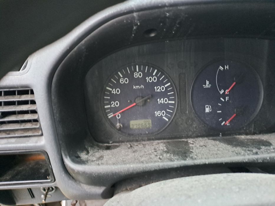 De vânzare Mazda E220