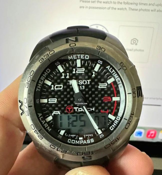 TISSOT  T touch  titan