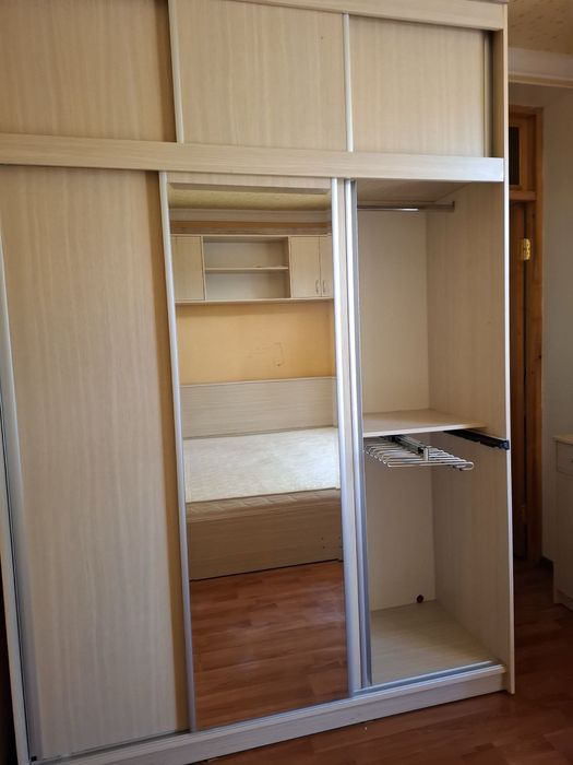 Продается спальня мебель