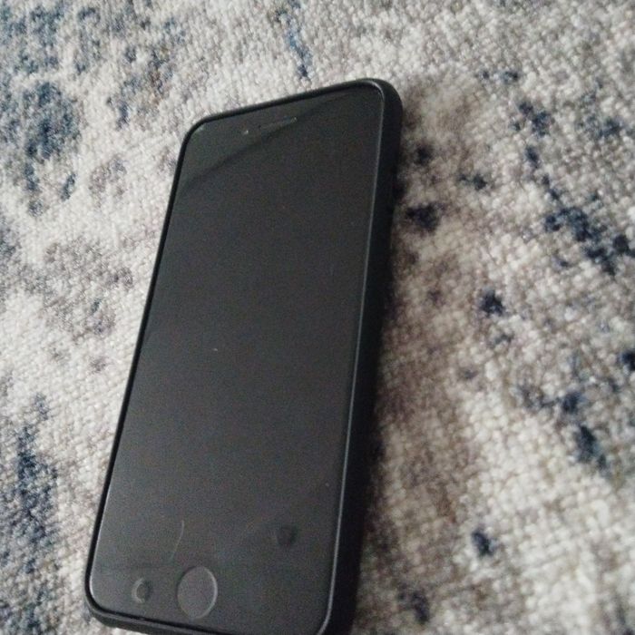 продам iphone 7s