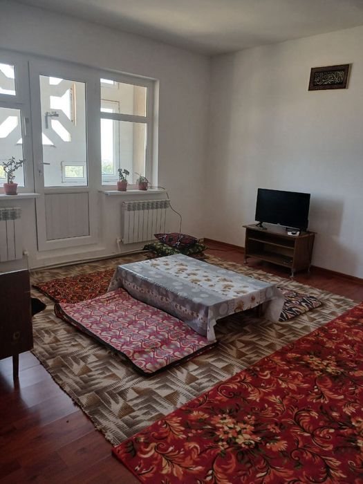 ARENDA Kvartira Chirchiq shahrida  desyatiyda joylashgan 2 xonali