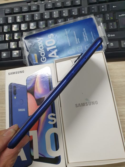 Samsung A10S 32Gb новый