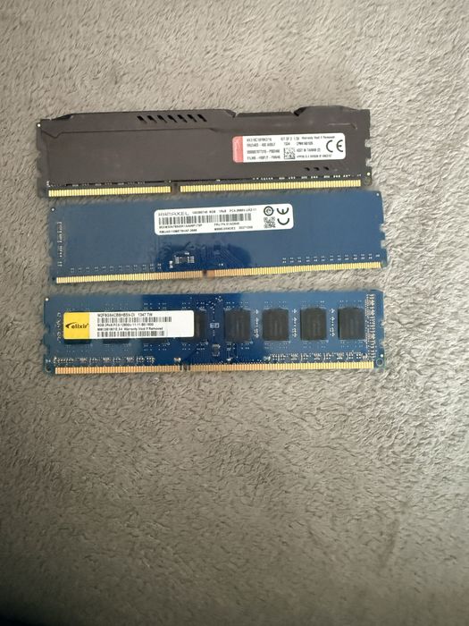 Vând memorii RAM Desktop și Laptop (DDR3 / DDR4) – Diverse modele