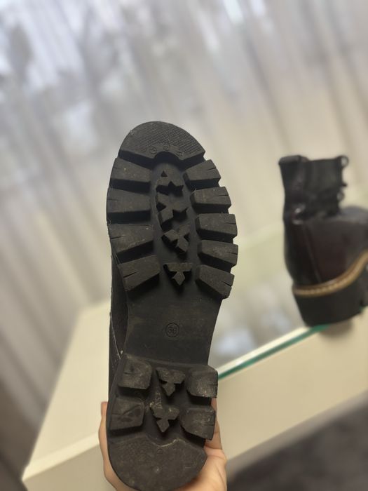 Ghete damă din piele