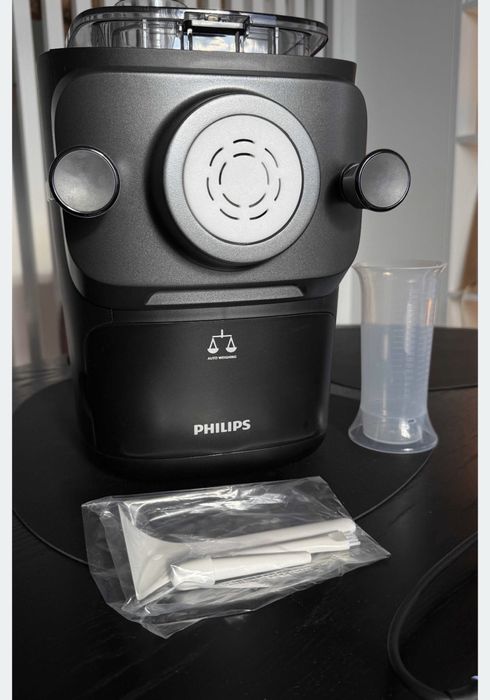 Philips Pasta Maker 7000 Series HR2660 - машина за паста, чисто нова