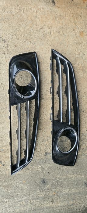 Grile bara față stanga și dreapta pentru Audi A8 4h