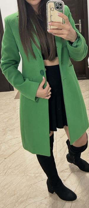 Дамско палто в зелен цвят