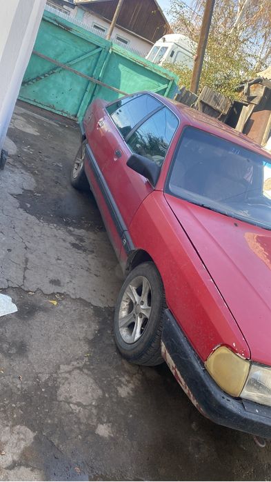 Срочно продаю машину Ауди 100с3