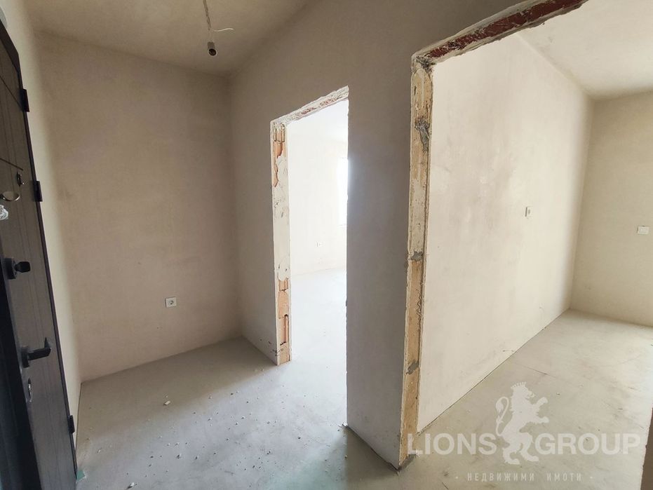 Продава се Двустаен апартамент в Варна, Младост 2 - 61 кв.м за 1590 €/кв.м - Снимка #8