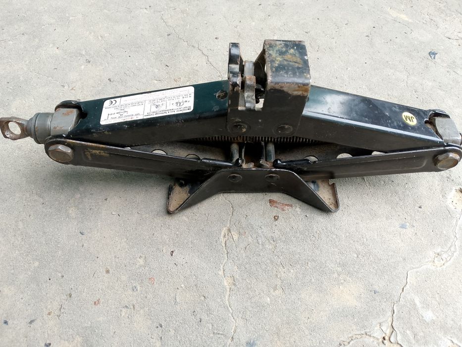 sotiladi damkrat