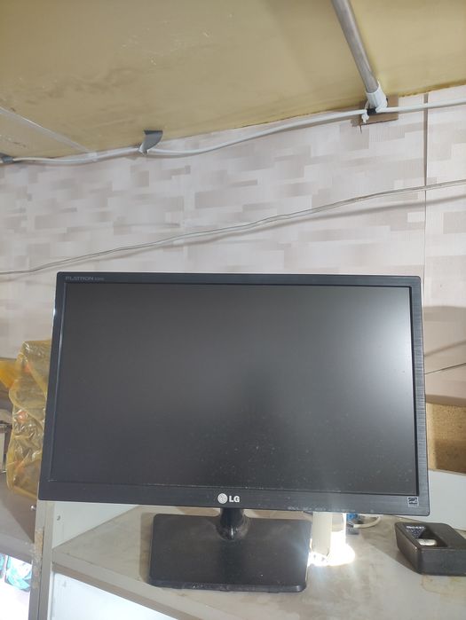 Мониторы разные    .