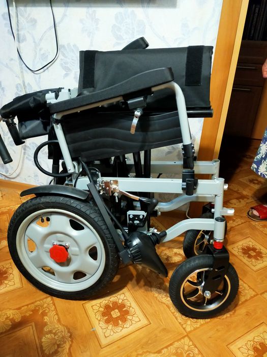 Коляска инвалидная с электроприводом