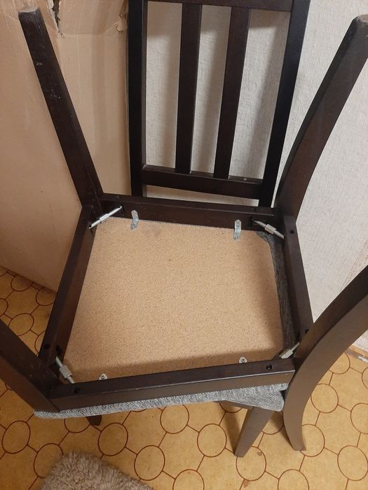 Нови трапезни столове- масив 6 бр.