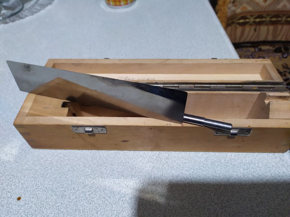 Продам микротомный ножReichert Austria