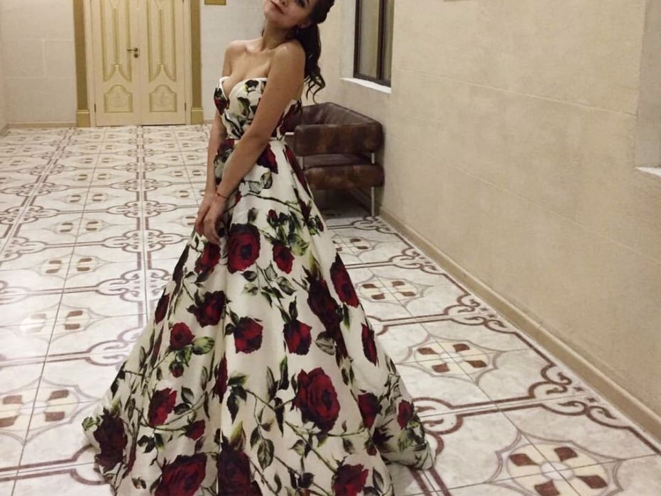 Вечернее платье SHERRI HILL