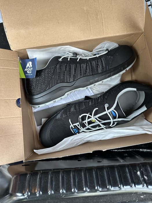 Работни обувки чисто нови 4 чифта !