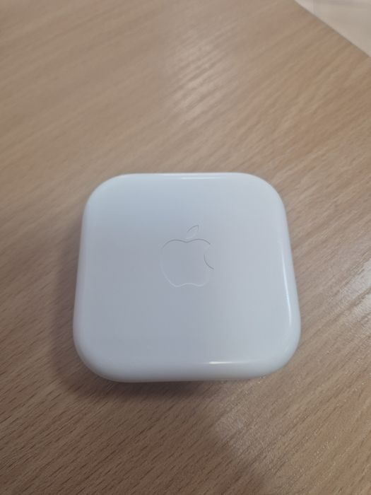 Оригинални слушалки за Iphone! Чисто нови!