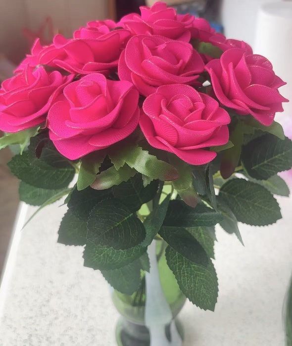 Flori artificiale făcute manual