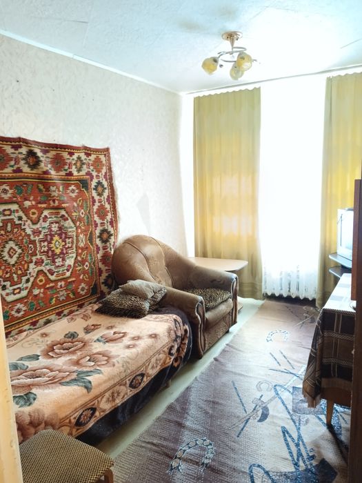 Продам 2 х комн квар . 3-22-1 этаж